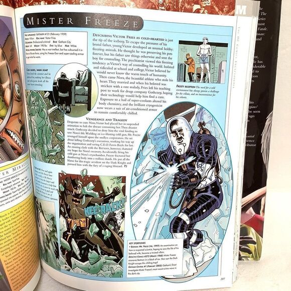 DC COMIC ENCYCLOPEDIA FIRST EDITION - Picture 6 of 7